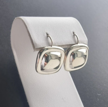 925 STERLING SILVER ROUNDED SQUARE POLISHED EARRINGS - $884.36 MXN