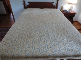 Vtg. Scalloped Natural Swirl Design Crocheted Cotton BED/TABLE Cover - 70&quot; X 96&quot; - £56.02 GBP