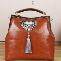 Cheongsam Retro Ladies Clutch Bags 2022 New Handmade Embroidery Chain Hand Bag V - £46.02 GBP