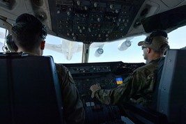 US Air Force KC-10 Extender pilots connect to KC-135 Stratotanker Photo ... - £6.93 GBP+