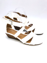 REPORT Footwear Magnus Wedge Sandals- White, US 7.5M - £19.89 GBP