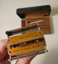 VTG Gillette Razor in Original Case image 4