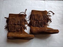 Minnetonka Women Brown 2 Layer Fringed Boot Moccasin 84653 Size 6.5 NWOB - £22.13 GBP