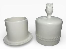 White Ceramic Owl Butter Bell French Crock Wheat Pattern Keeper 5" Mint - $17.79