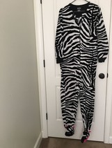 1 Pc Nick &amp; Nora Adult Black White Zebra Print Footed  Onsies Pajamas Size M - £37.61 GBP