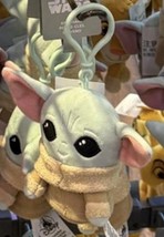 Disney Parks Star Wars Mandalorian Grogu Plush Keychain Bag Charm - $522.90 MXN