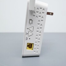 NETGEAR Powerline PLW1000 AC1000 Wi-Fi Access Point and Adapter - White image 4