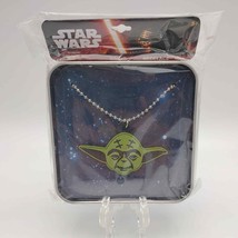 Star Wars The Force Awakens Yoda Necklace in Tin - New 2015 Disney - £7.90 GBP