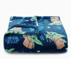 NWT Baby Yoda Grogu Soft  Plush Throw Blanket  Mandalorian Star Wars - £23.74 GBP