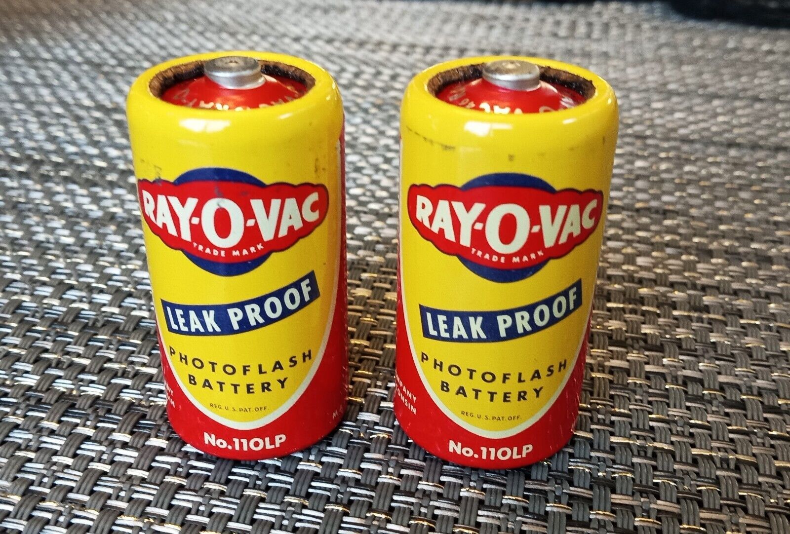 Vintage Ray-O-Vac Batteries  (C) Cell 1950&#39;s 110LP Rayovac Photoflash Ba... - $12.82