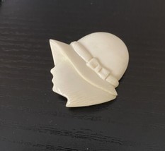 Les Bernard Brooch Pin Art Deco Cream Bakelite Woman Flapper Hat - $71.27