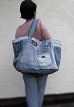Oversized Levis Jeans Tote Bag: Recycled Denim Weekender - €154,63 EUR