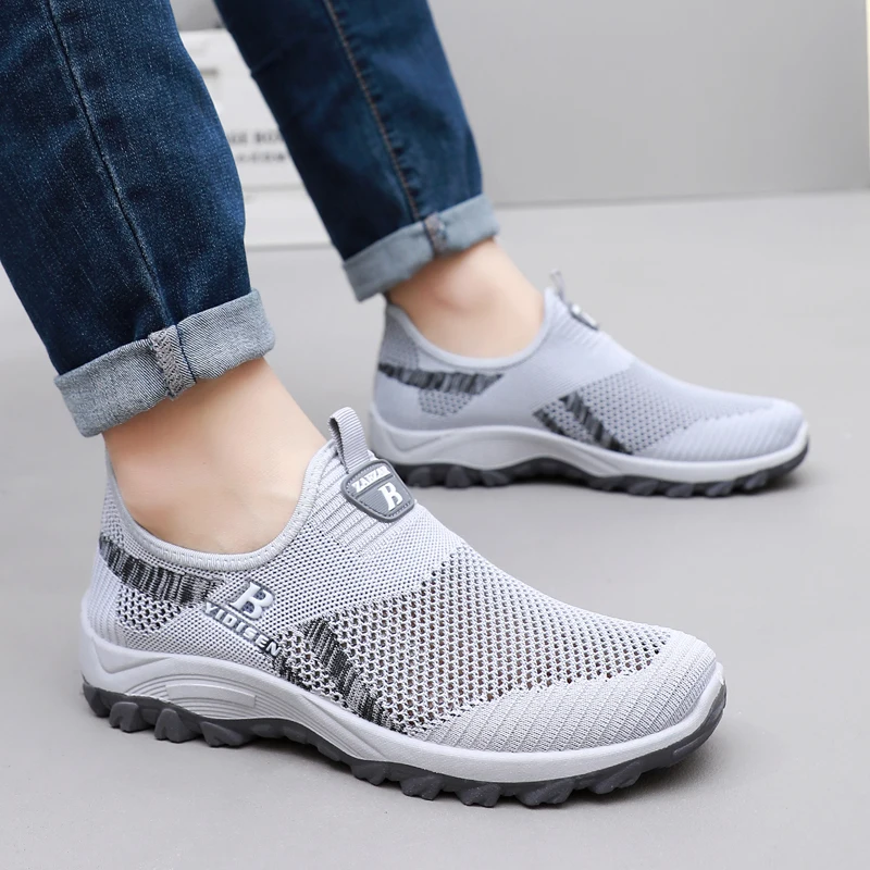 Men&#39;s Casual Breathable Mesh Shoes Running Work Slip-On Sneakers - £41.62 GBP