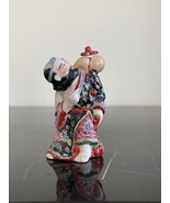 Chinese 3&quot; Tall Colorful Porcelain Figural Snuff Bottle - £58.42 GBP