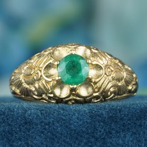 Natural Emerald Vintage Style Carved Ring in Solid 9K Yellow Gold - £524.00 GBP