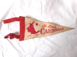 Vtg St Louis Cardinals Felt Pennant Flag Cardinal Batting Red White 8 1/2&quot; - £15.68 GBP