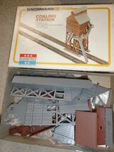Vintage HO Scale Plasticville Coaling Station Building in Box 2808 - $18.81