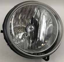 2005-2007 Jeep Liberty Passenger Side Head Light Headlight OEM D03B51045 - $62.99