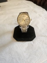 Timex  Men&#39;s Watch Day / Date Original Band Bracelet , New Battery   - £90.05 GBP