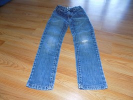 Boy&#39;s Size 7 The Children&#39;s Place Denim Blue Jeans Skinny Legs Worn Knee - $12.00