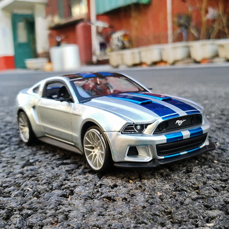 Maisto 1:24   GT Street Racer 2014 Muscle Car Alloy Car Model Diecasts &amp; Toy Col - $132.76