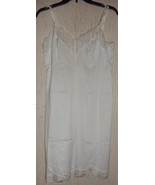 EXCELLENT WOMENS VINTAGE Vanity Fair IVORY FULL SLIP  SIZE 36 S - €24,40 EUR