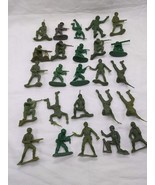 Lot Of (25) Vintage 1960s Green Army Men Plastic Toy Soldiers 1-2&quot; - $33.94 CAD
