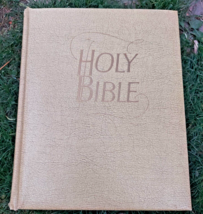 Vintage Leather Holy Bible King James Version Family Bible 1962 - $93.49