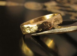 Wedding ring. 14k yellow gold Wedding ring for women/men. Unique handmade textur - £396.90 GBP