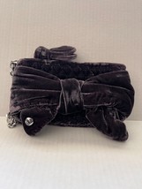 Juicy Couture Women&#39;s Wristlet Smokey Gray Quilted w/ Bow NWOT - £98.92 GBP