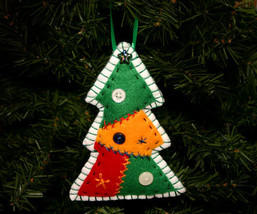 Handcrafted Country Patchwork Christmas Tree Ornament - £6.29 GBP