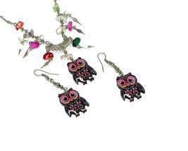 Mia Jewel Shop Owl Graphic Dangle Earrings and Matching Multicolored Chip Stone  - £13.99 GBP