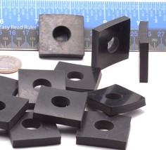 1 1/4&quot; Square x 1/4&quot; Thick w 5/16&quot; Hole Rubber Pads Gaskets   Rubber Spacers - £8.14 GBP+
