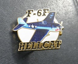 HELLCAT F-6 F-6F FIGHTER AIRCRAFT USN CARRIER NAVY LAPEL PIN BADGE 1.2 I... - $5.88