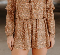 Le Lis read my mind floral romper size S - $36.81 CAD