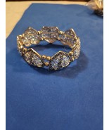 Vintage Gold Tone Heart Stretchable Bracelet 6 1/2&quot; - $23.07 CAD