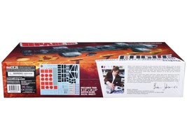 Skill 2 Model Kit Eagle Spacecraft with Cargo Pod 2nd Edition Space: 1999 Inch - $3,409.09 MXN