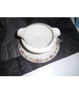 TK THUN CZECHoslovakia Trellis Pattern GRAVY BOWL w Attached Plate Roses... - €20,05 EUR