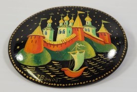 *B) Russia Moscow Cathedral Hand Painted Lacquer Brooch Pin - $19.79