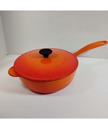 Le Creuset #21 Flame Orange 2.5 Qt Cast Iron Saucier Pan with Lid Made i... - €119,57 EUR