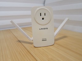 Linksys RE6700 Amplify Dual Band High-Power Wi-Fi Gigabit Range Extender - $18.52