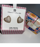 House of Harlow 1960 Gold Pavè Heart Earrings NEW IN BOX - $1,166.30 MXN