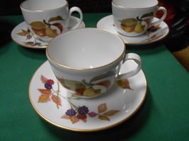 Beautiful Royal Worcester &quot;Evesham&quot; Fine Porcelain China Set Of 3 Cups &amp; Saucers - £12.50 GBP