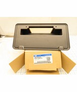 Ford HC3Z-17A385-AA Front License Plate Mount Bracket - $778.38 MXN