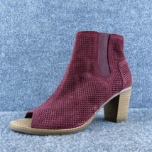 TOMS  Women Ankle Boots Burgundy Leather Zip Size 8 Medium - $29.69