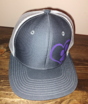 snapback grey white trucker hat purple heart paw print - $13.55