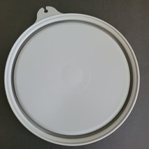 Vintage Tupperware Seal Grey Replacement Lid #215 A Tab 4 inch - £4.69 GBP