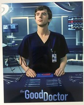 Freddie Highmore Signed Autographed &quot;The Good Doctor&quot; Glossy 8x10 Photo - £48.06 GBP