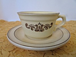 PFALTZGRAFF VILLAGE PATTERN CUP AND SAUCER MADE IN USA - $73.25 MXN