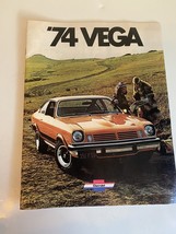 1974 CHEVROLET VEGA DEALER SHOWROOM SALES BROCHURE CATALOG GUIDE BOOKLET - £7.90 GBP